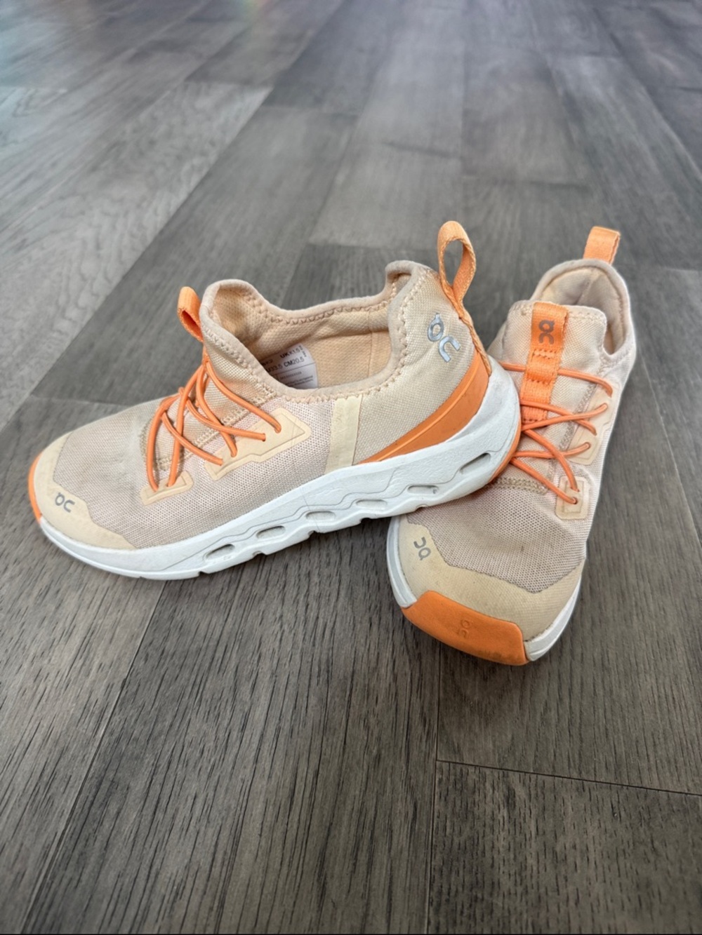 On Running Cloudleap kids’ shoes